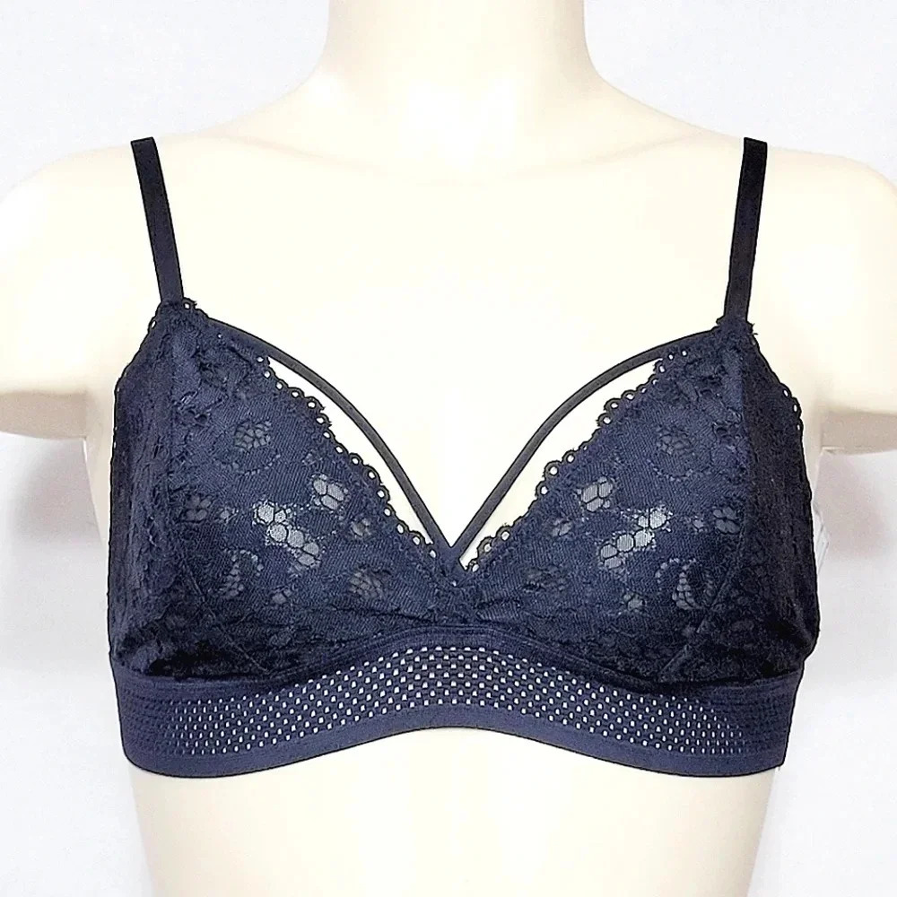 XS Xhilaration Strappy Front Wire Free‎ Lace Bralette Black NWT  New with Tags